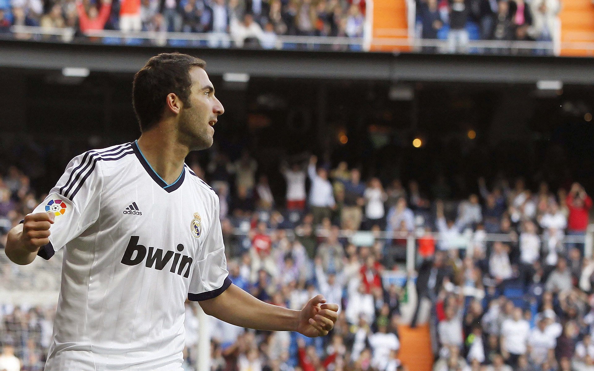 快船三巨头磨合不顺,队内氛围堪忧,快船三巨头时期阵容